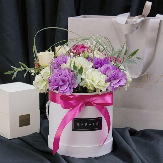 BOX 2.1 букет из гвоздик и роз