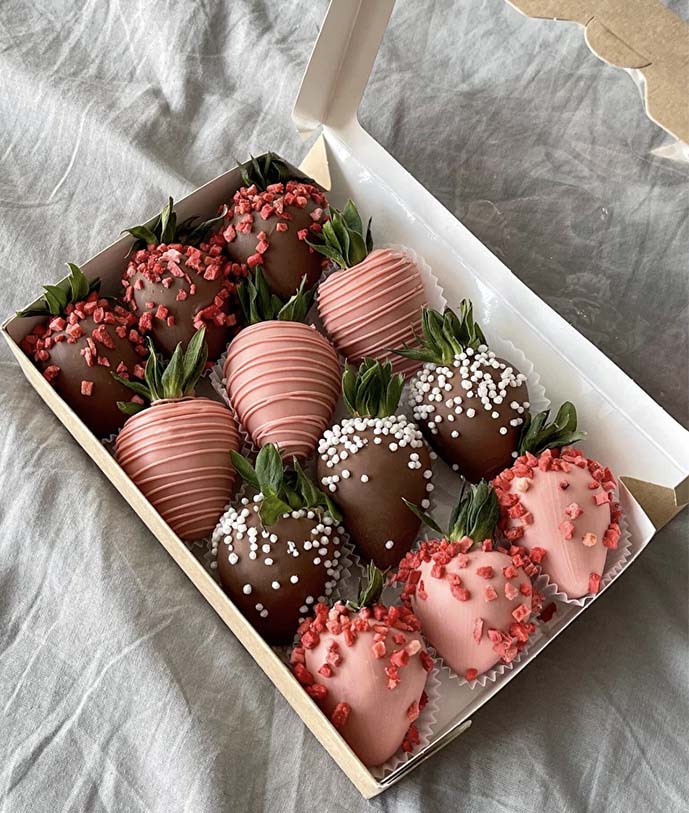 Клубничный бокс "Сладкий день"