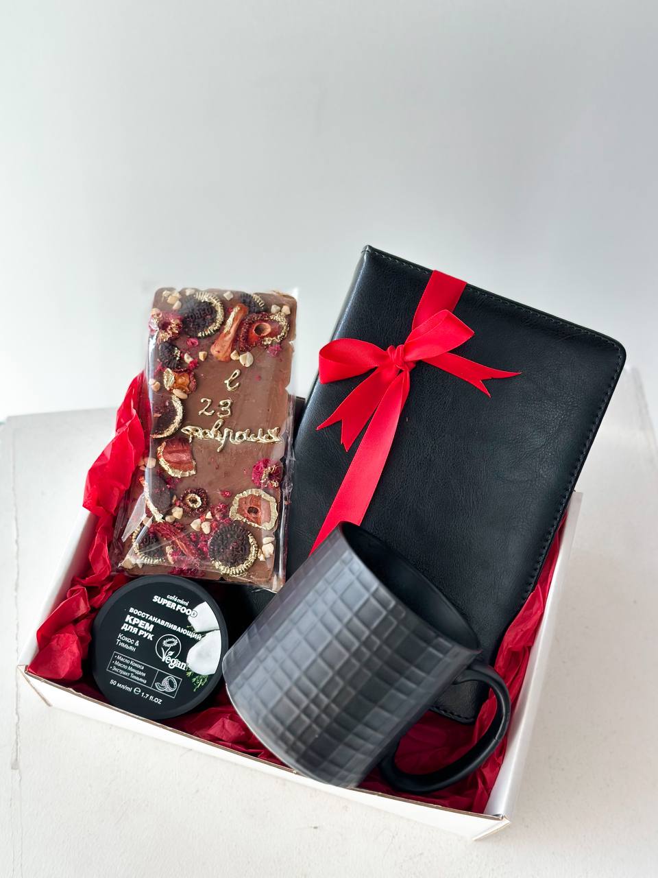 Подарочный бокс "Power" кружка, блокнот, шоколад и крем