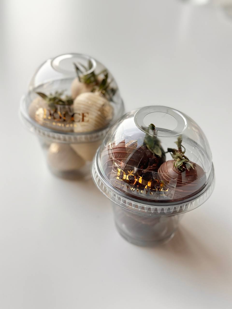 Клубника в стакане. Клубника в шоколаде в удобной упаковке