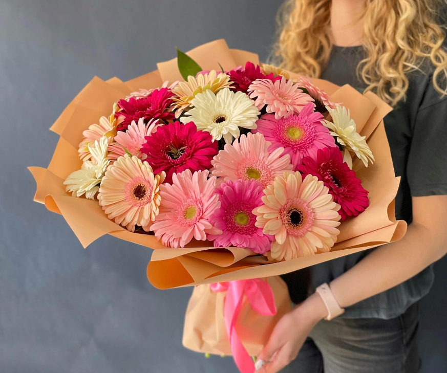 Букет из 21 герберы микс