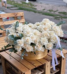 Букет "Цветочный ренессанс" из голландских роз