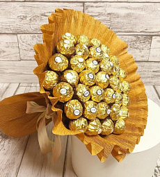 Букет из конфет "Золотой" из Ferrero Rocher