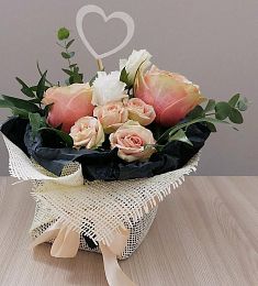 BOX 8.1 букет из роз