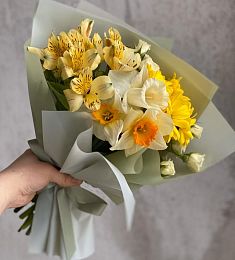 SPRING 9.0 букет из хризантем и роз