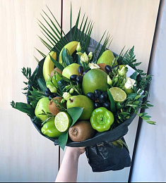 Букет из фруктов и цветов "Оливки"