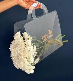 сумочка с кустовой ромашковидной хризантемой 